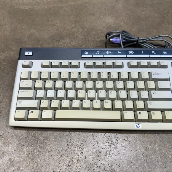 HP Black and Cream Keyboard with Mouse and JBL Speakers - Picture 11 of 13